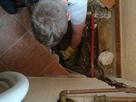 Eldugult mosogató Érden