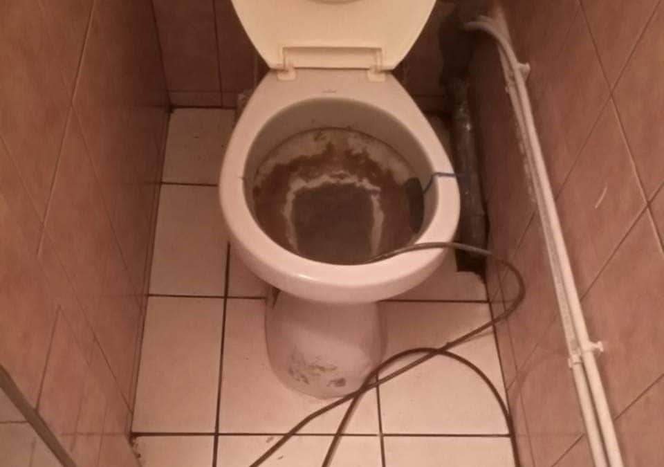 Beszorult spirál a WC-ben